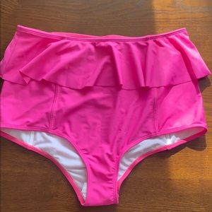 Kortni jeane size Large peplum bottoms NWOT